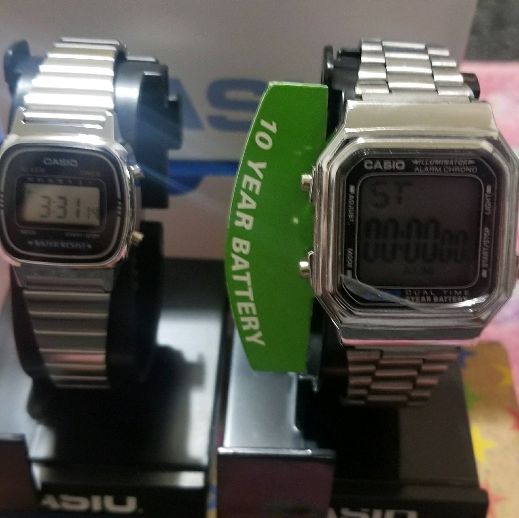 2 New Casio Men And Women Watches 70$
